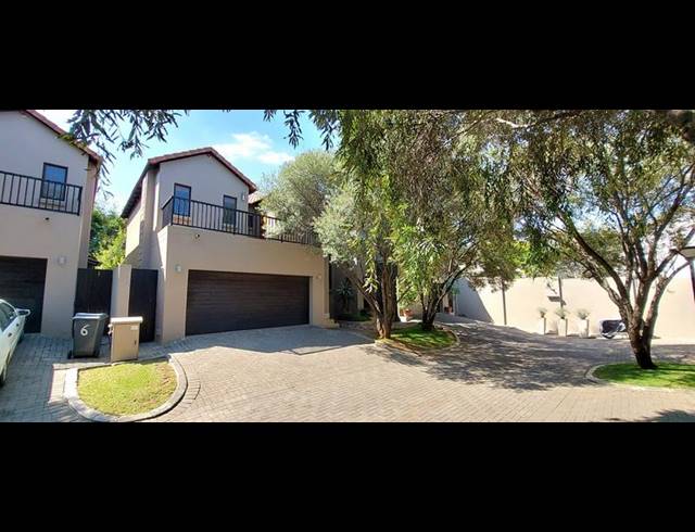 3 BEDROOM HOUSE FOR SALE IN MENLO PARK